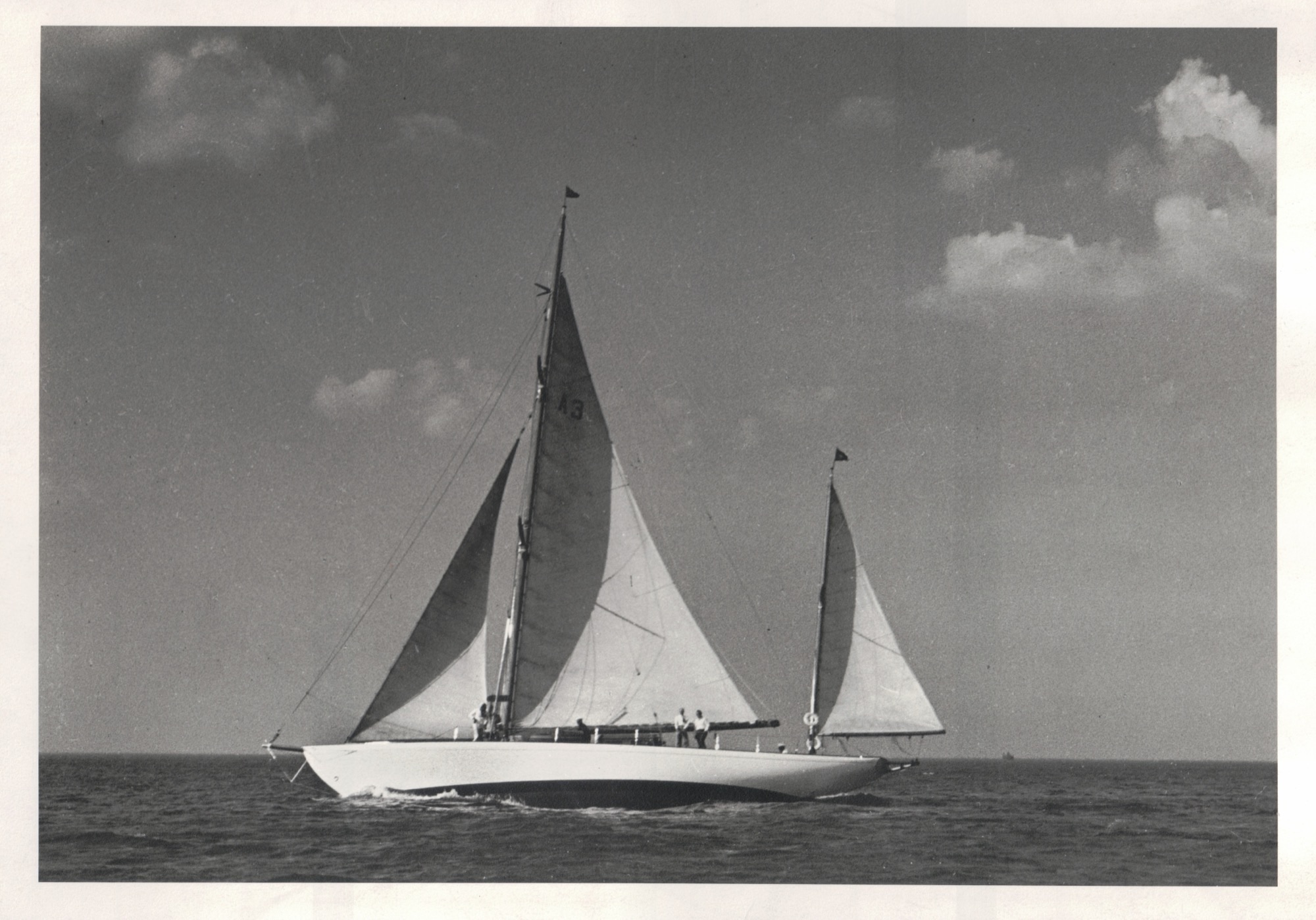 The Maruffa and Maaroufa under sail