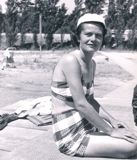 Betty swim